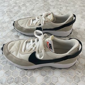 Nike Women’s Waffle Debut Sneakers Size US 10